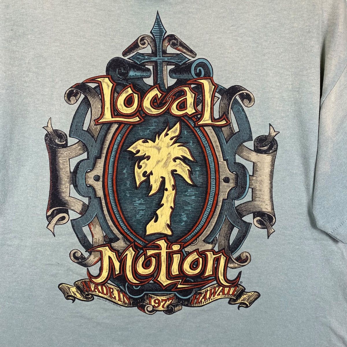 Vintage Vintage 90's LOCAL MOTION Hawaii Graphic Faded Tee Shirt Size US L / EU 52-54 / 3 - 2 Thumbnail