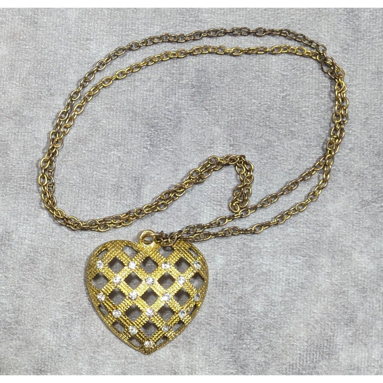Other Coquette Glam Gold Tone Lattice Concave Heart Necklace Size ONE SIZE - 8 Thumbnail