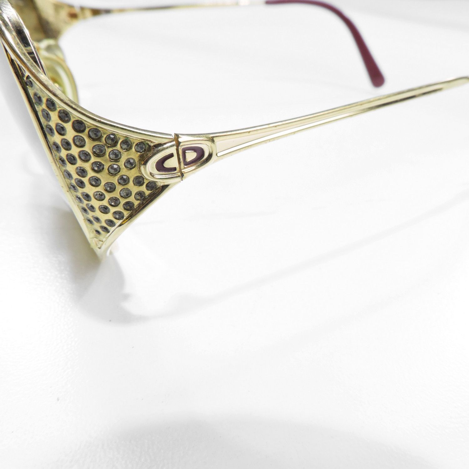 Dior 80’S DIOR GOLD AND CRISTAL BUTTERFLY SUNGLASSES [2362 43] Size ONE SIZE - 11 Thumbnail