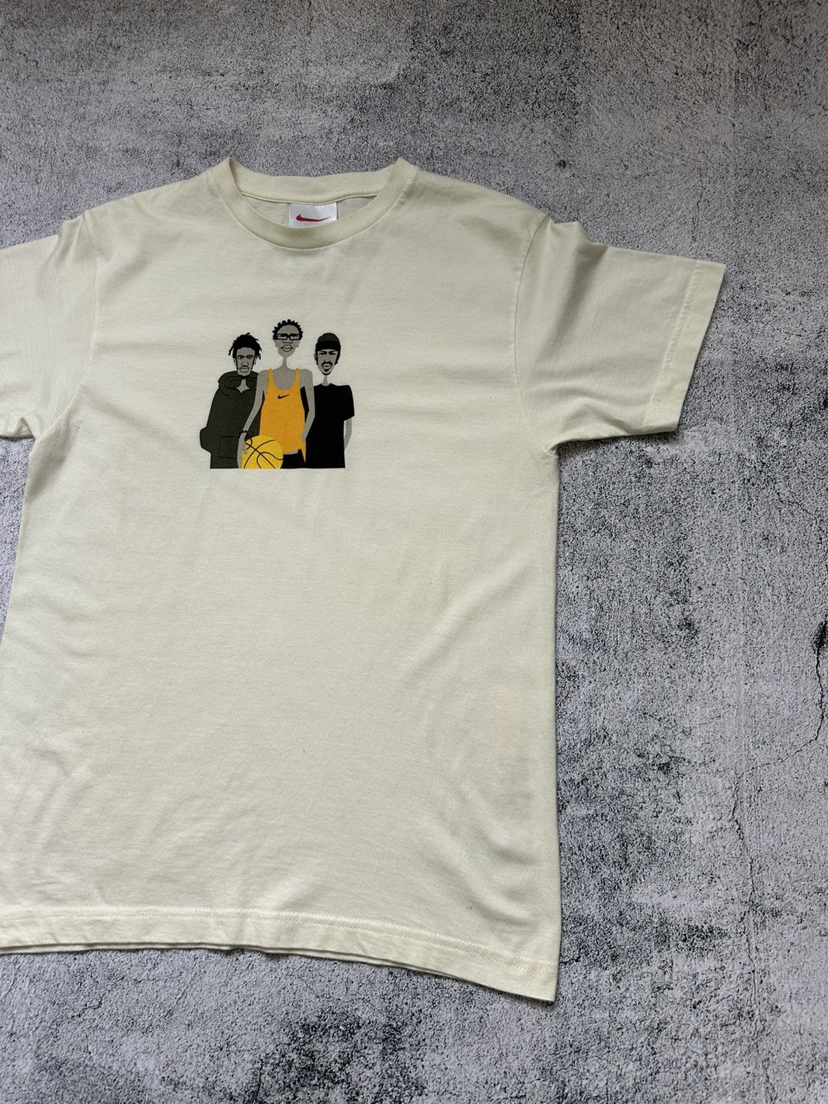 Nike Vintage Nike T-shirt Basketball Print Centre Size US XS / EU 42 / 0 - 7 Thumbnail