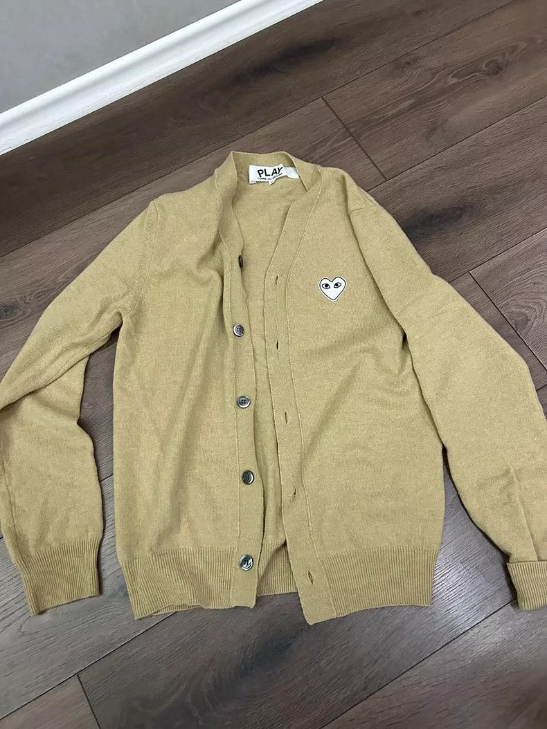 Comme des Garcons Comme Des Garcons Cardigan White Heart Size US S / EU 44-46 / 1 - 2 Thumbnail