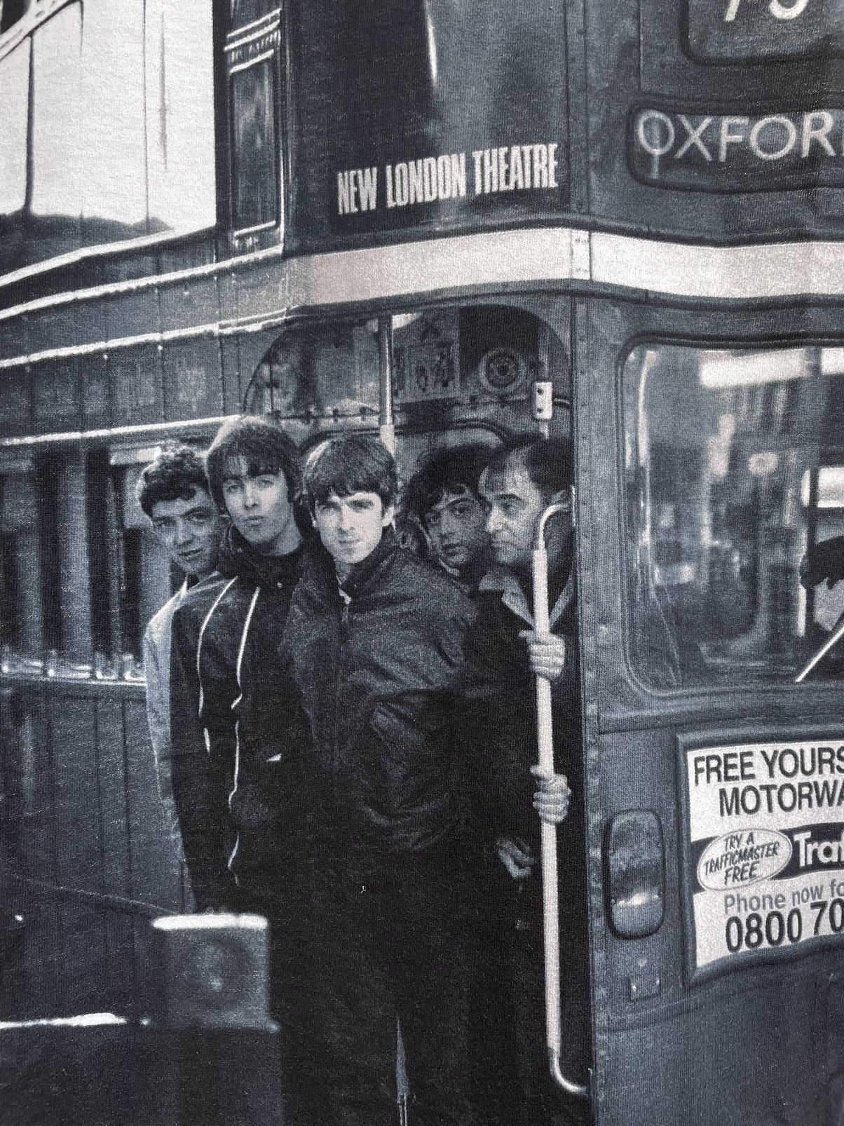 Band Tees × Vintage OASIS OXFORD STREET LONDON BUS PHOTOGRAPH (2024) T-SHIRT Size US L / EU 52-54 / 3 - 3 Thumbnail