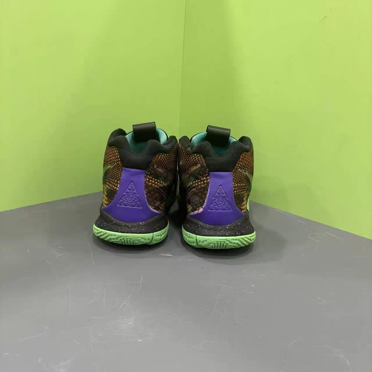 Nike Nike Kyrie 4 Mamba Mentality K15 Size US 10 / EU 43 - 6 Thumbnail