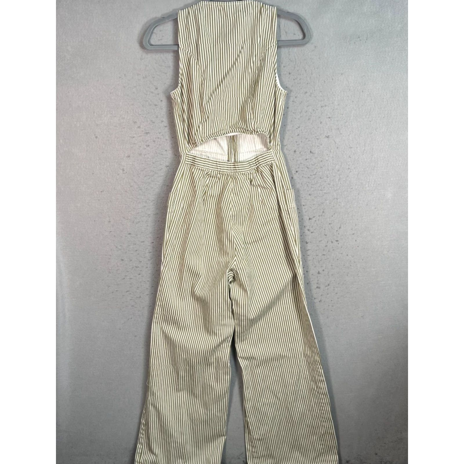 Asos ASOS Design Jumpsuit Womens Size 4 Green Striped Sleeveless Adult Medium Jumpsuit Green Striped Vintage/Used Womens Size 27" / US 4 / IT 40 - 2 Thumbnail