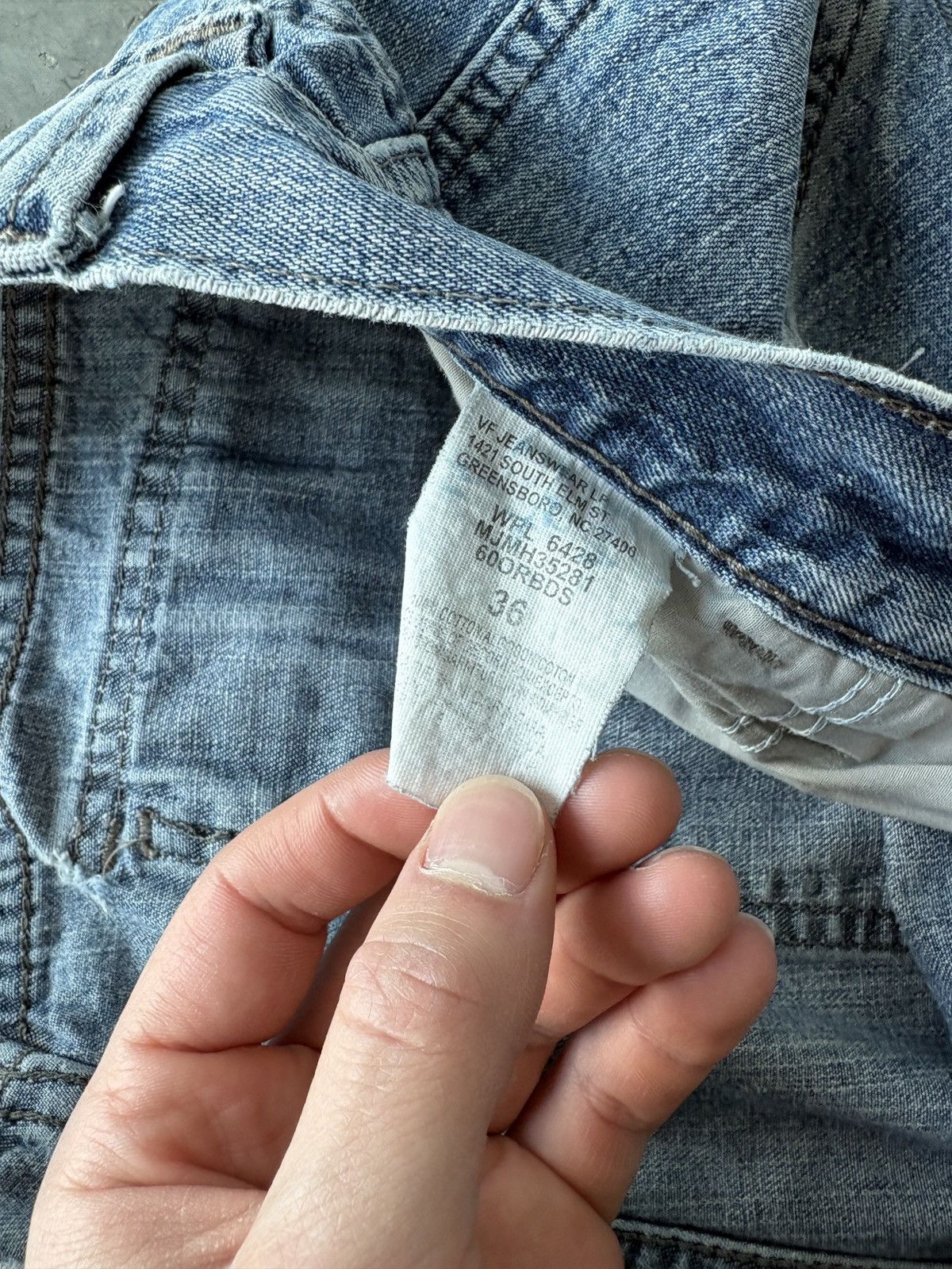Wrangler Vintage Y2K Wrangler Cargo Jean Shorts Size 36 Distressed Size US 36 / EU 52 - 7 Thumbnail