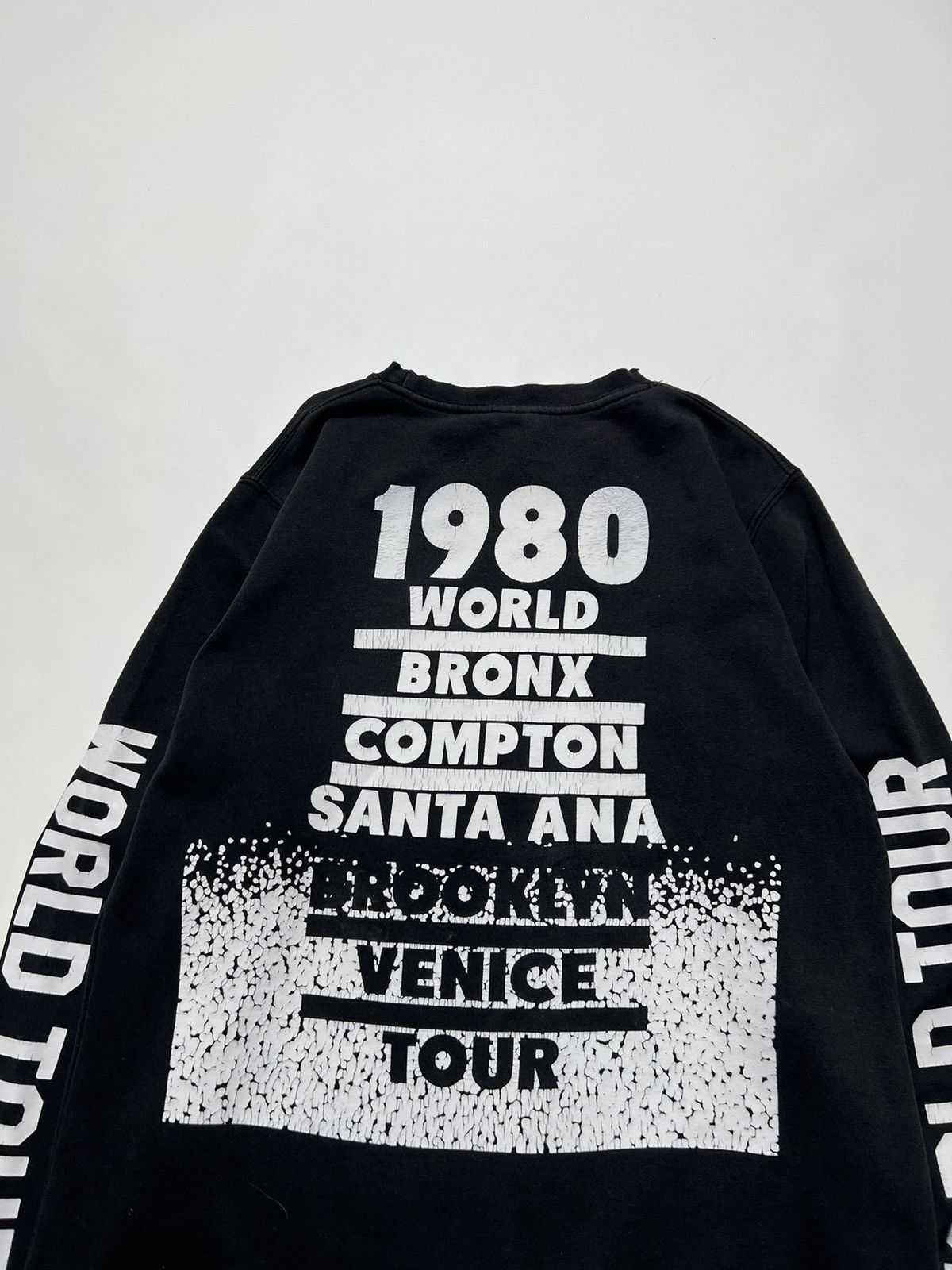 Stussy × Vintage Vintage Y2k Stussy Skull☠️ Thrashed World Tour Sweatshirt 00s Size US L / EU 52-54 / 3 - 13 Thumbnail