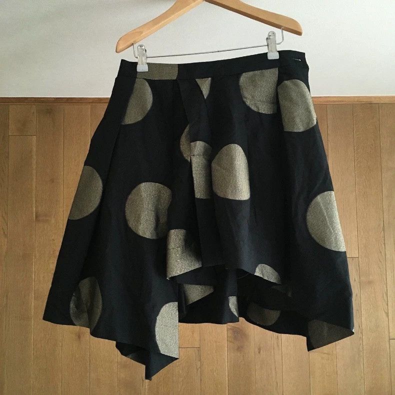 Vivienne Westwood size1 The dress was half a piece of fabri