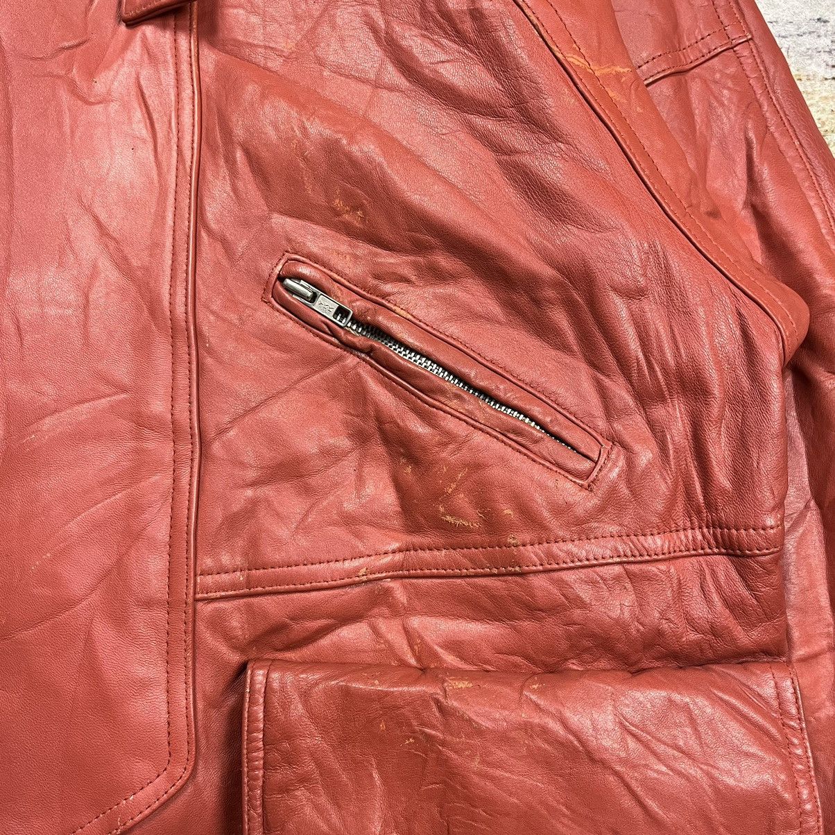 Hai Sporting Gear Vintage 90s Hai sporting gear multi pocket leather jacket Size US L / EU 52-54 / 3 - 15 Thumbnail