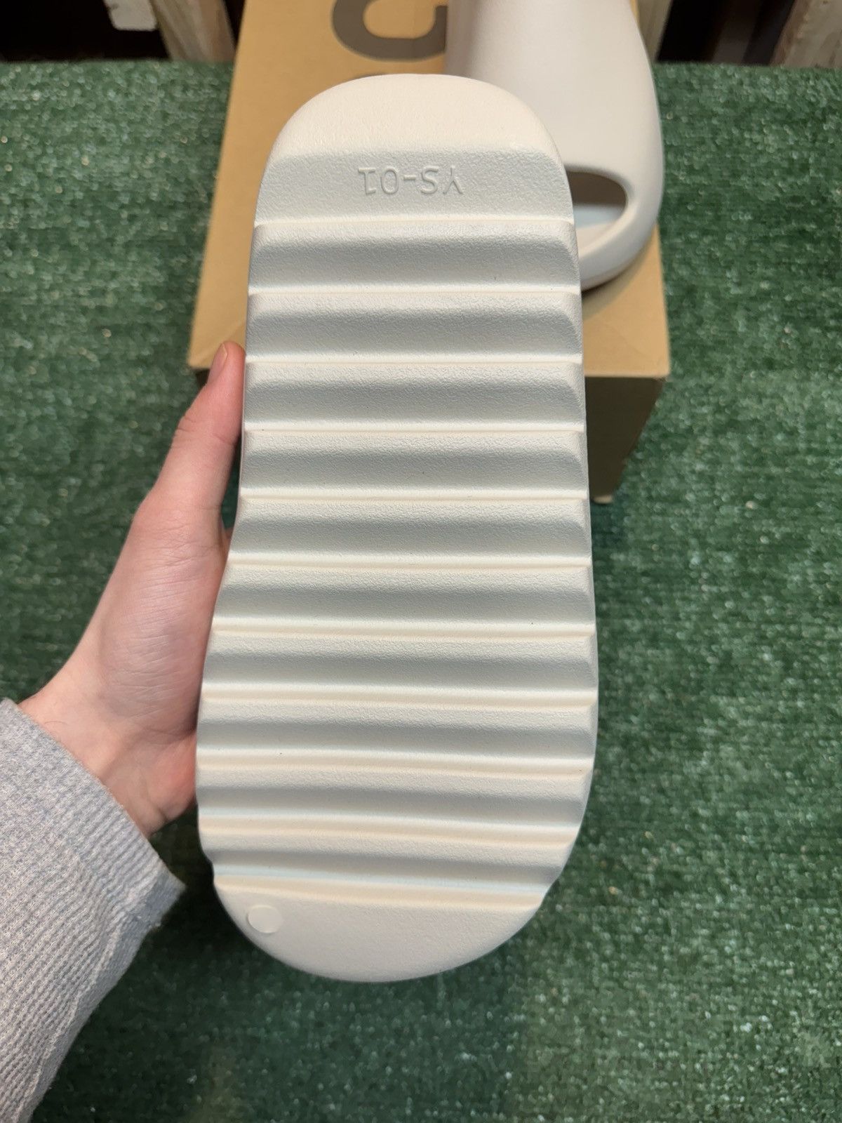 Adidas YZY YS-01 White Size 10 Size US 10 / EU 43 - 5 Thumbnail