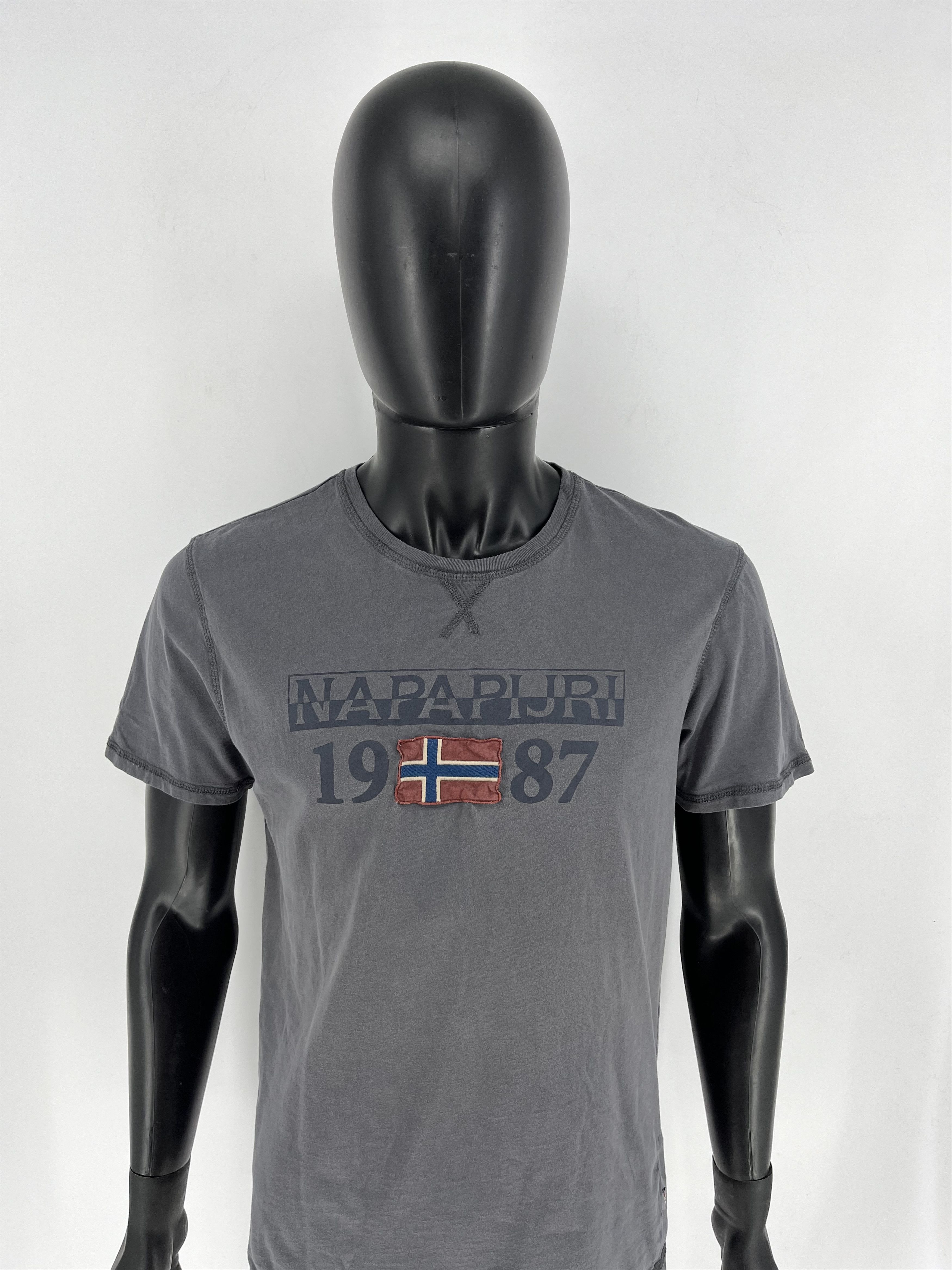 Napapijri × Vintage Vintage Napapijri Geographic Designer Fashion Style Shirt Size US L / EU 52-54 / 3 - 5 Thumbnail