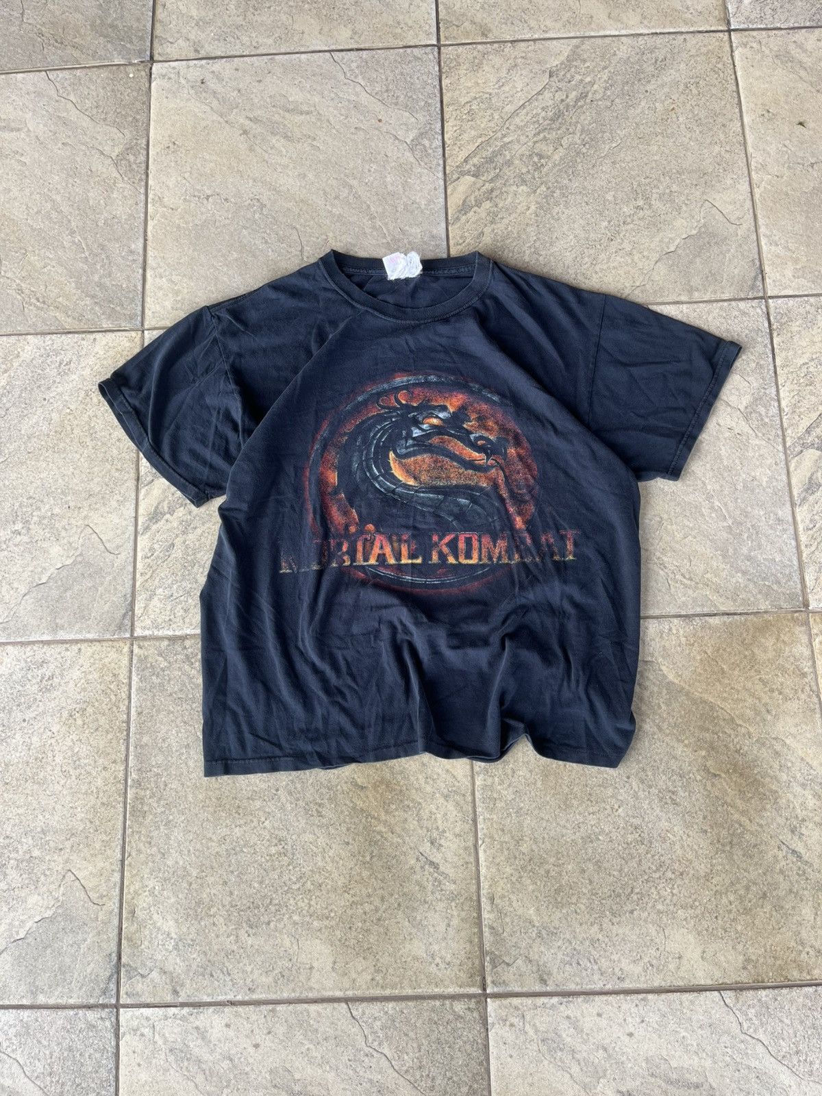 Vintage Vintage 00’s mortal kombat tee Size US XL / EU 56 / 4 - 1 Thumbnail