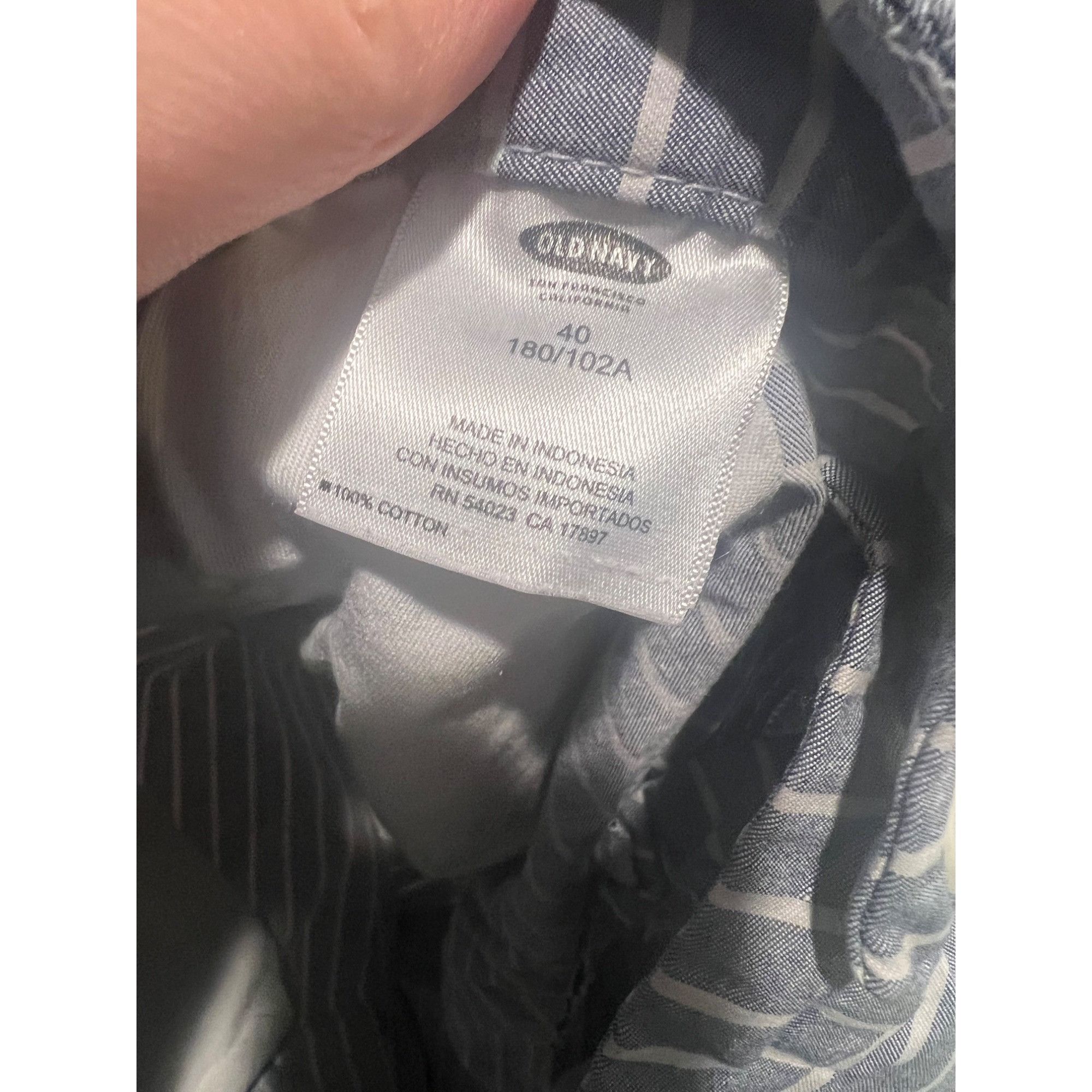 Old Navy Old Navy Striped Shorts - Size 40 Size US 40 / EU 56 - 5 Thumbnail