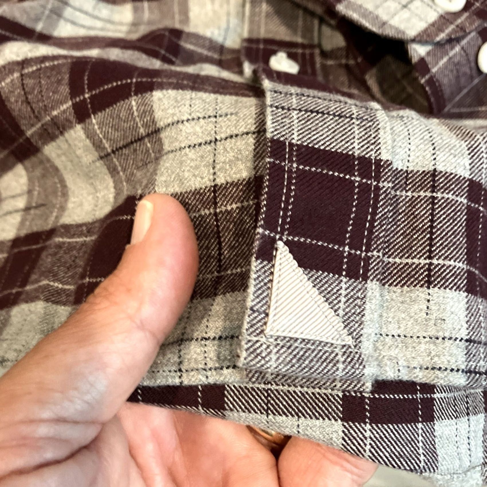 UNTUCKit UNTUCKit Shirt Men XXL Plaid Flannel Long Sleeve Button Down Gray Maroon Button-Up Slim Cotton 100% Regular Collared Crew Neck? Size US XXL / EU 58 / 5 - 4 Thumbnail