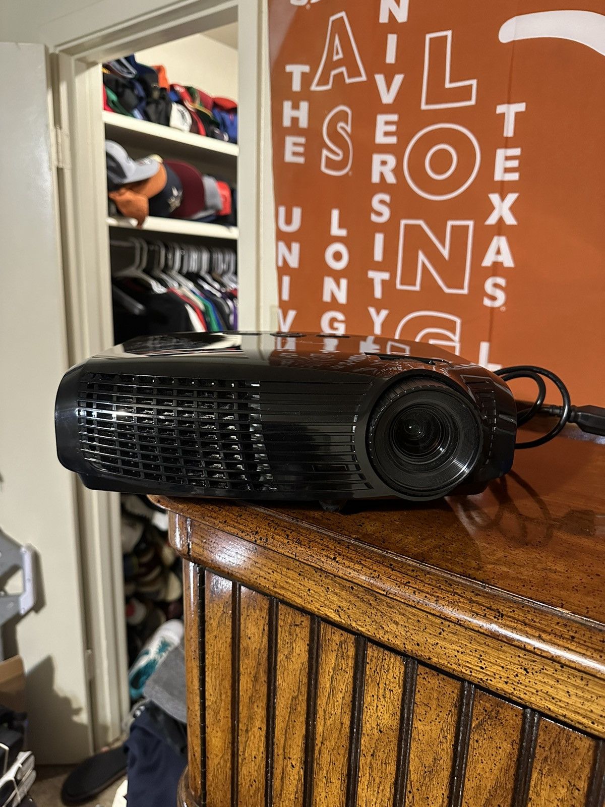 Nike × Vintage OPTOMA EH1020 FULL HD 1080P “need new light bulb” Size ONE SIZE - 1 Thumbnail