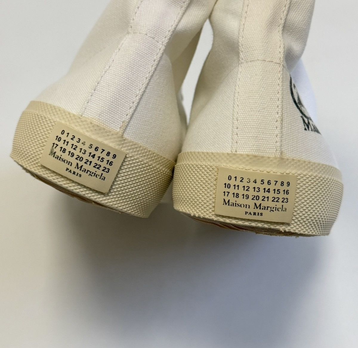 Maison Margiela White Canvas High Top Tabi Sneakers Size US 9 / EU 42 - 14 Thumbnail