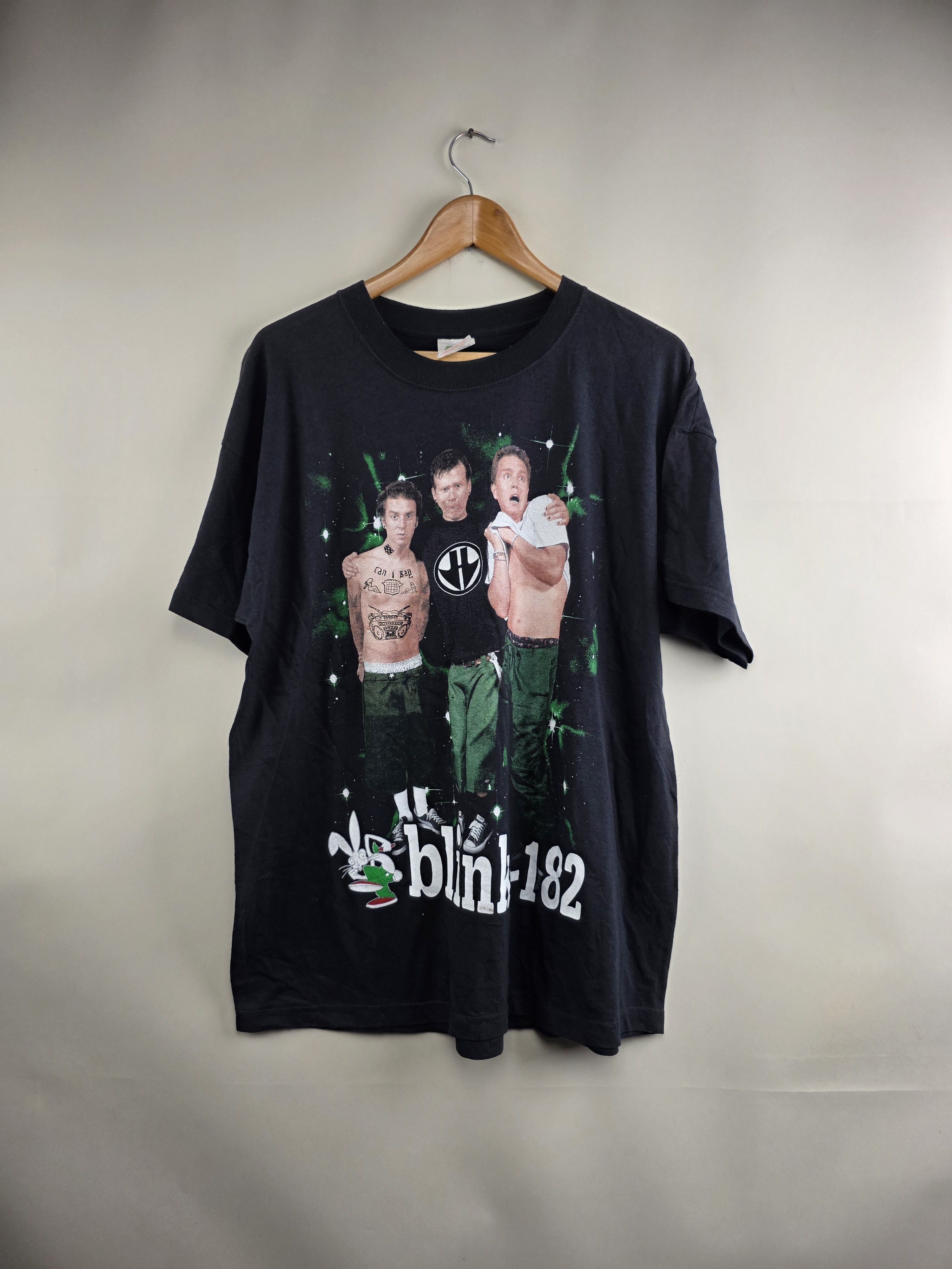 Band Tees 2000 Blink 182 Y2K Vintage band tee XL 23" 29" Size US XL / EU 56 / 4 - 1 Thumbnail
