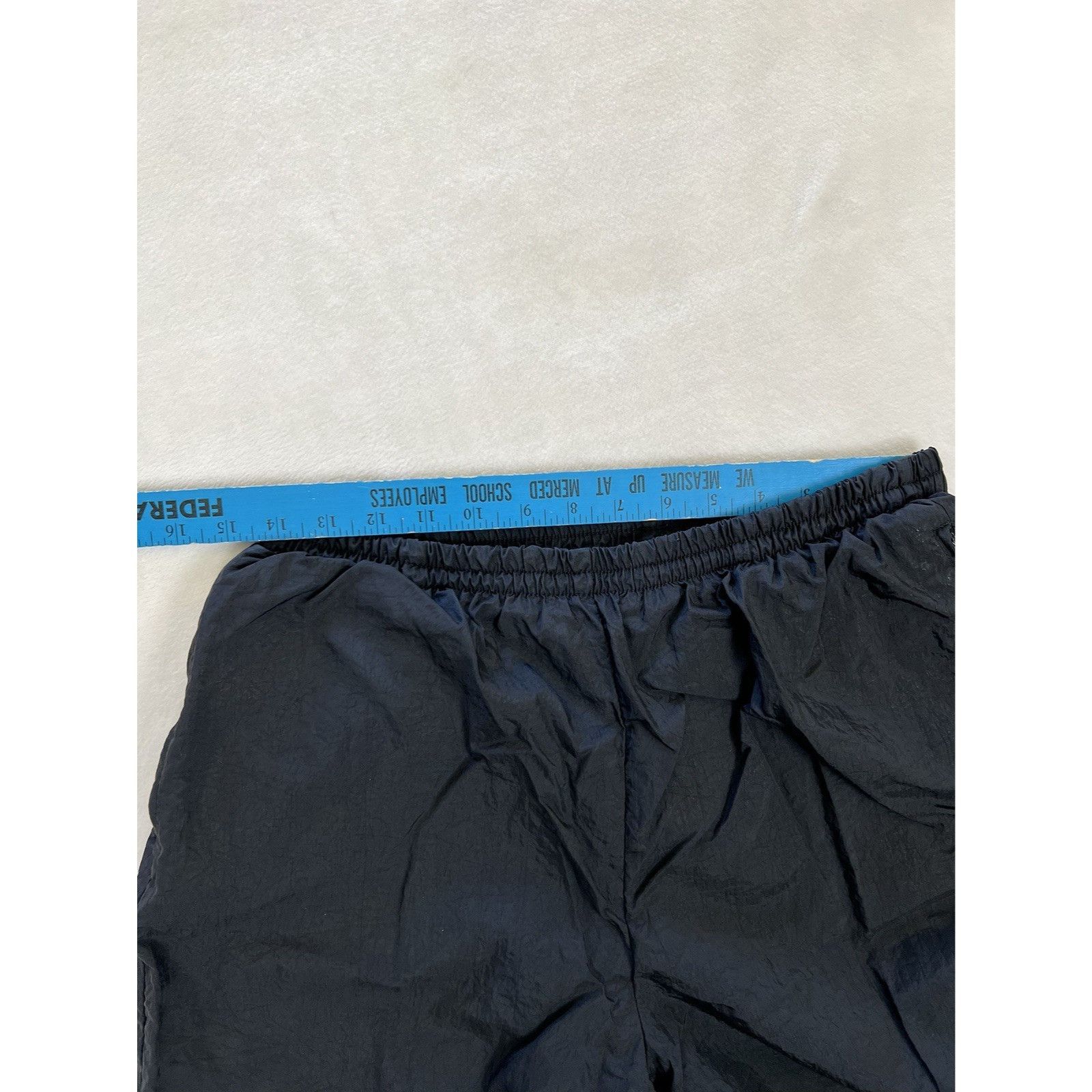 Nike Vintage Nike Track Pants Women’s Size Large Black Ankle Z Size 30" / US 8 / IT 44 - 3 Thumbnail