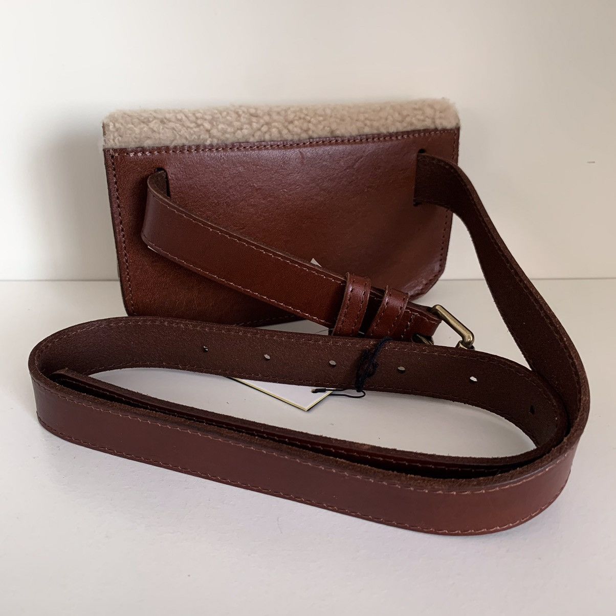 Banana Republic Shearling belt bag Size ONE SIZE - 2 Thumbnail