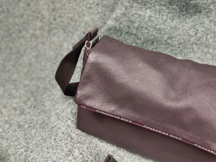 Mandarina Duck Mandarin Duck Design Dark purple leather Crossbody Bag Size ONE SIZE - 7 Thumbnail