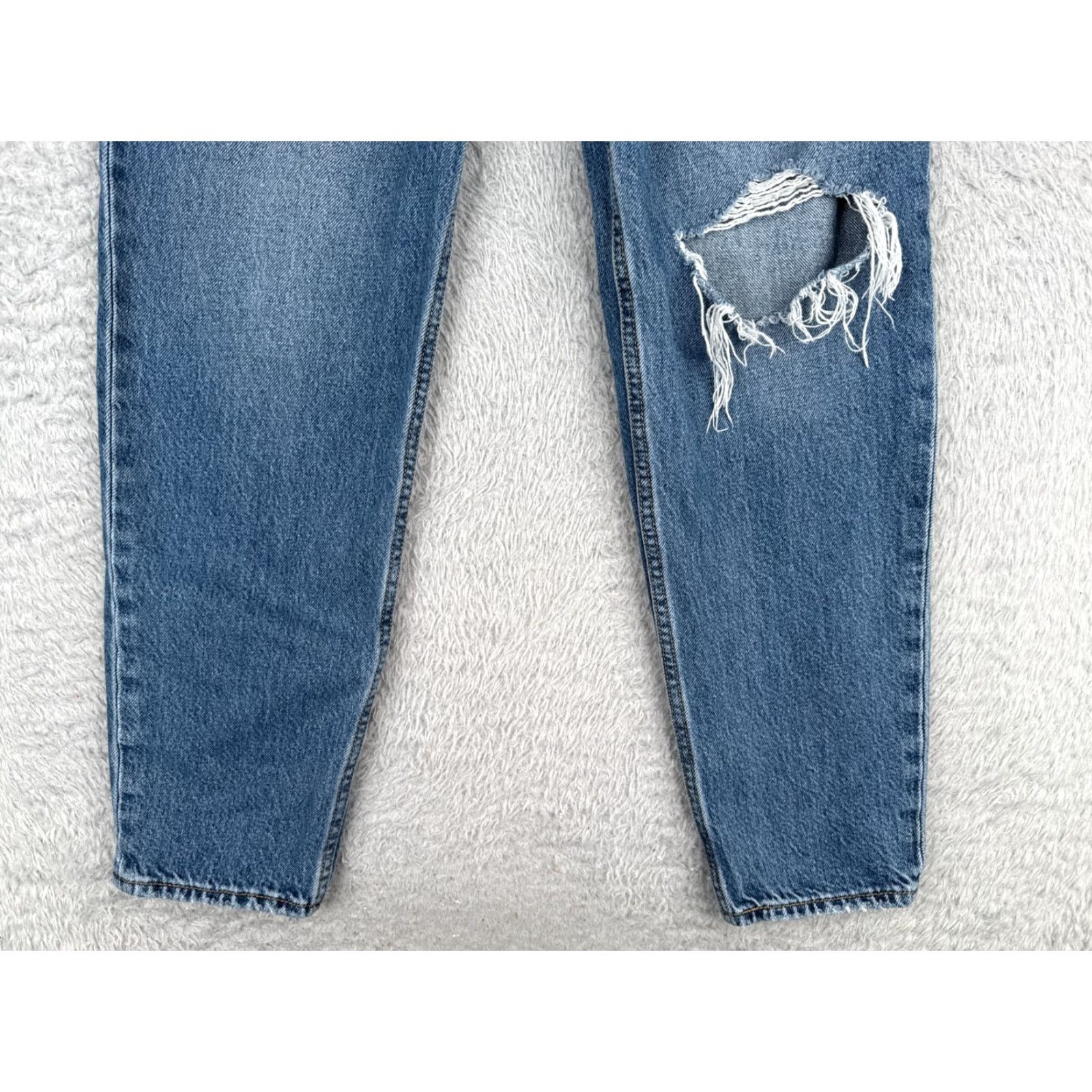 Levi's VINTAGE Levi's Jeans Mom 5-Pocket Denim Blue 80s Medium Wash 26x30 Women Regular Size 26 Size 26" / US 2 / IT 38 - 2 Thumbnail