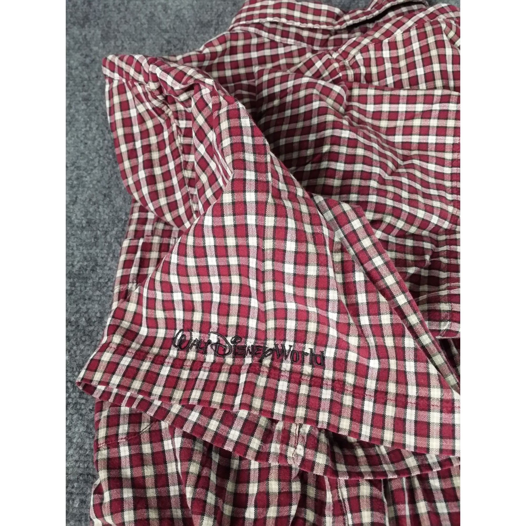 Disney Vintage Walt Disney World Button Up Shirt Men Sz XL Red Whit Size US XL / EU 56 / 4 - 9 Thumbnail