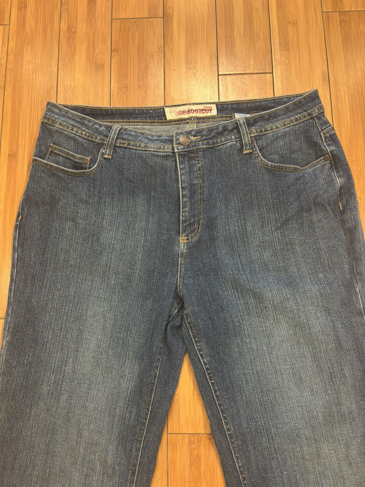 Faded Glory Women’s blue jeans.wp-277 Size 38" / US 16 / IT 52 - 2 Thumbnail