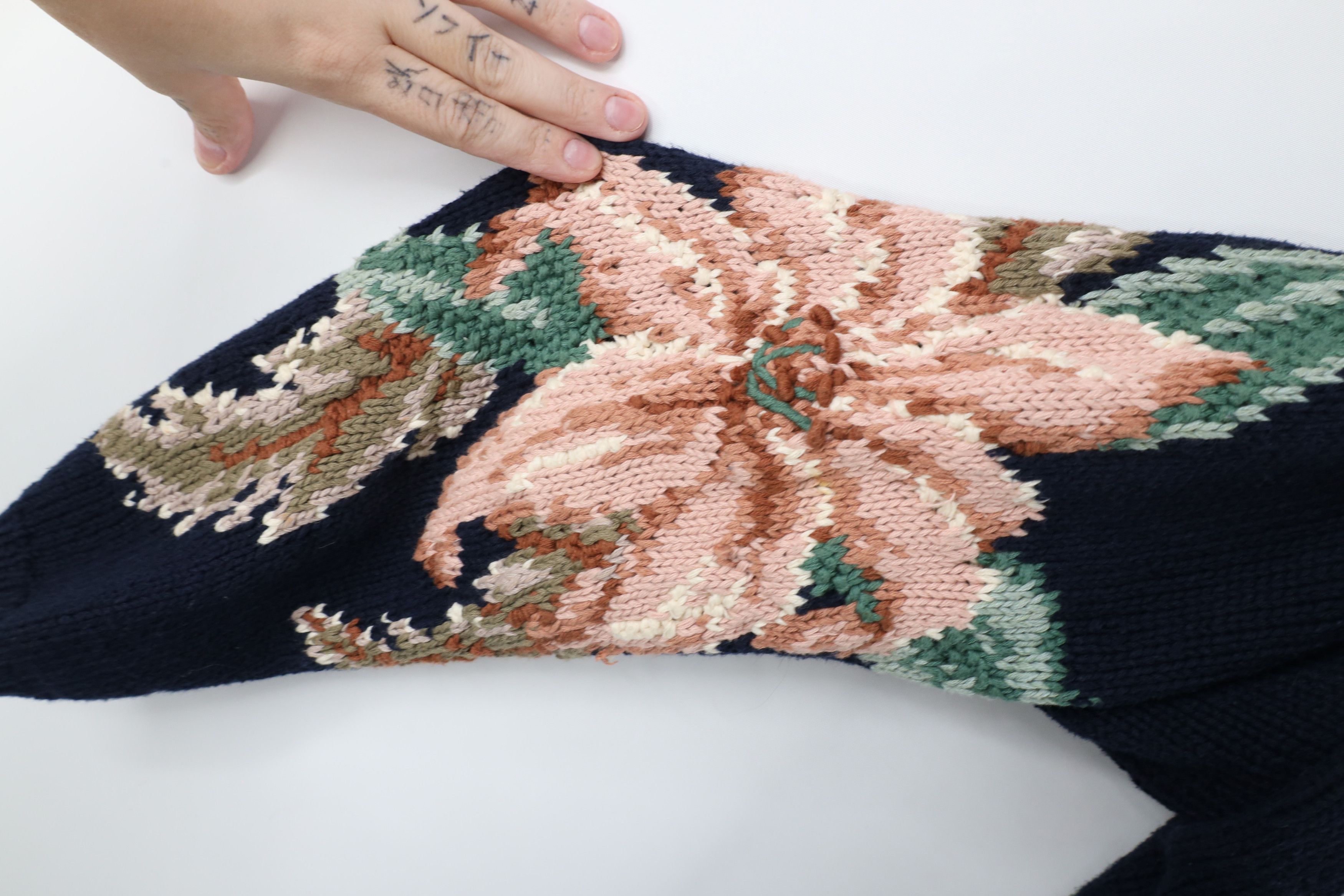 Vintage Vintage 90s Country Primitive Knit Flower Cardigan Sweater Size S / US 4 / IT 40 - 4 Thumbnail