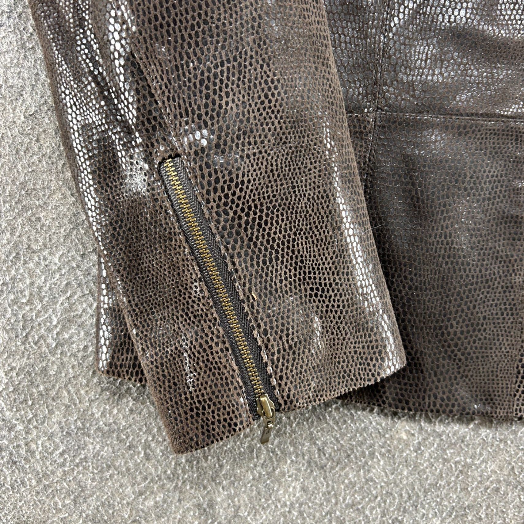 Alfani VINTAGE Alfani Jacket Womens M Brown Snakeskin Style Genuine Leather Biker Y2K Size M / US 6-8 / IT 42-44 - 2 Thumbnail