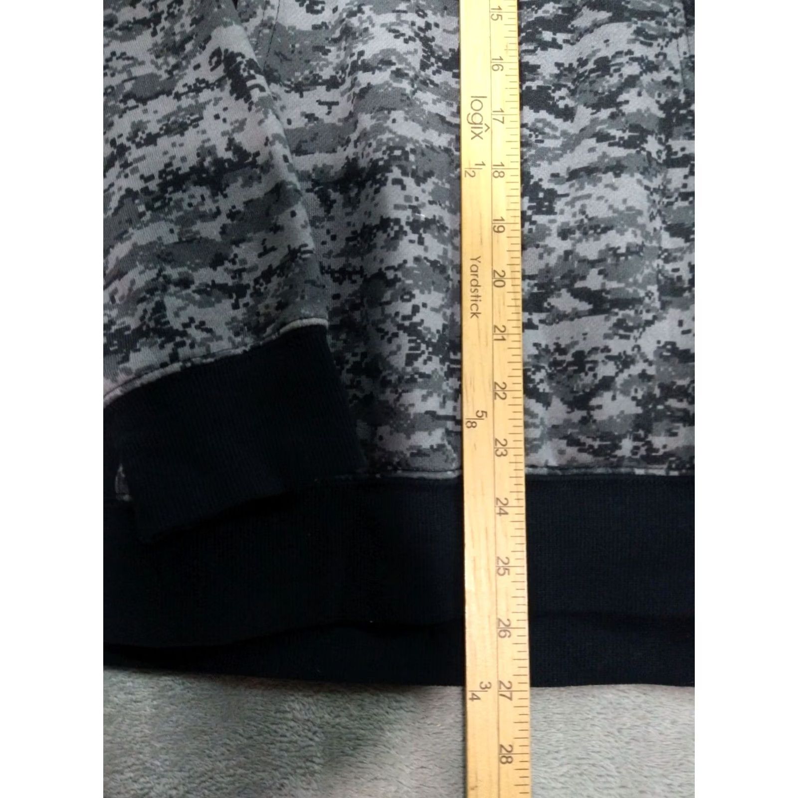 Ariat Ariat Hoodie Mens Large Black Digital Camo Patriot Pullover Flag Sweatshirt Size US L / EU 52-54 / 3 - 3 Thumbnail