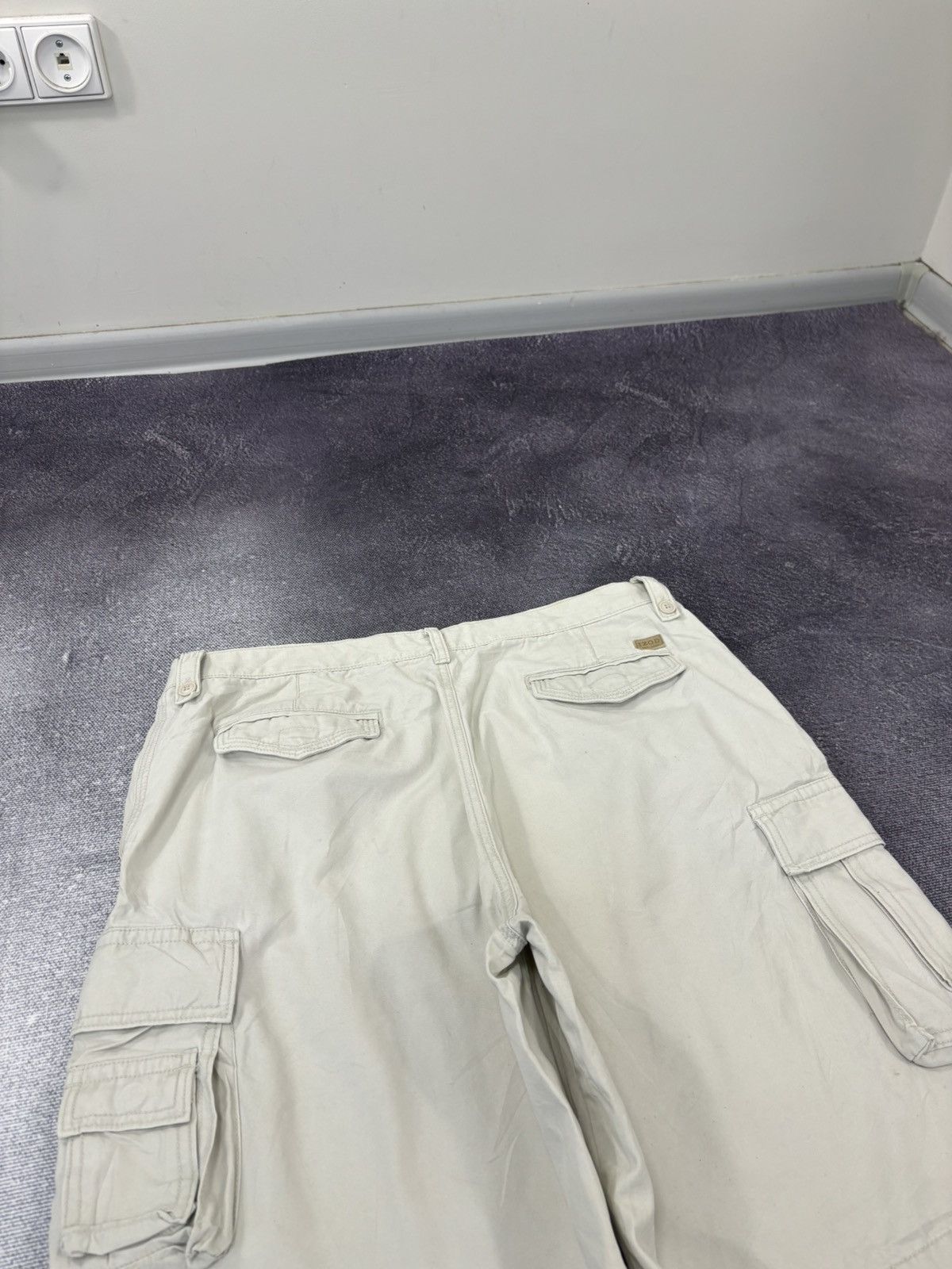 Izod Vintage IZOD 2000s Wide-Leg Utility Hype Baggy Cargo Shorts Size US 38 / EU 54 - 15 Thumbnail