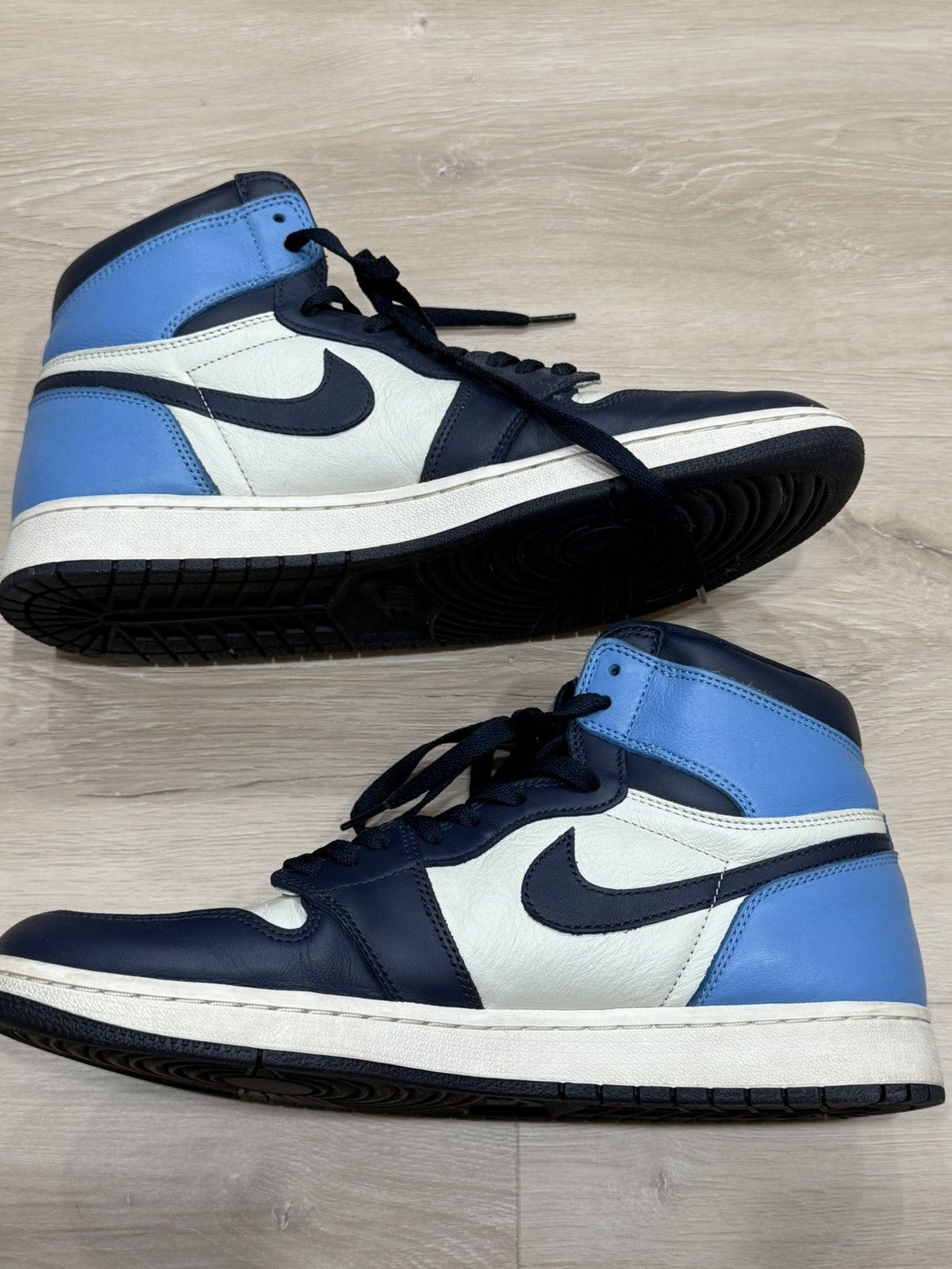 Jordan Brand Air Jordan 1 High Obsidian Size US 12 / EU 45 - 16 Thumbnail