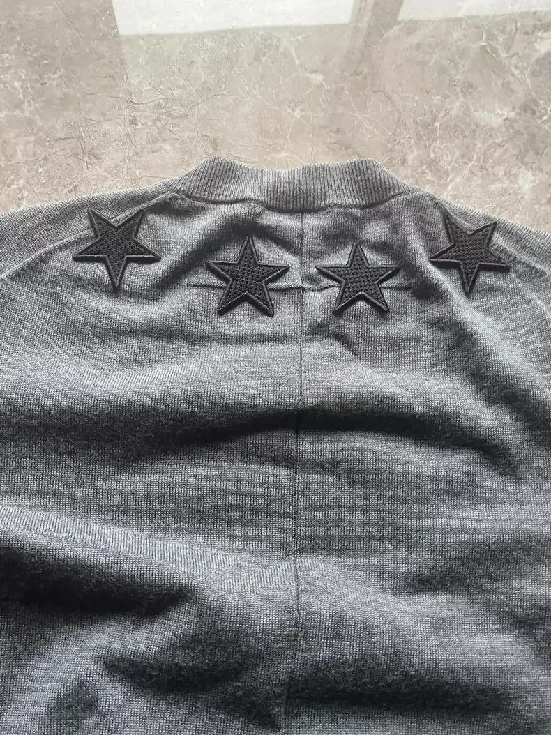 Givenchy Givenchy Men's Star Patch, Double Embroidery on Arm, Black Size US L / EU 52-54 / 3 - 8 Thumbnail