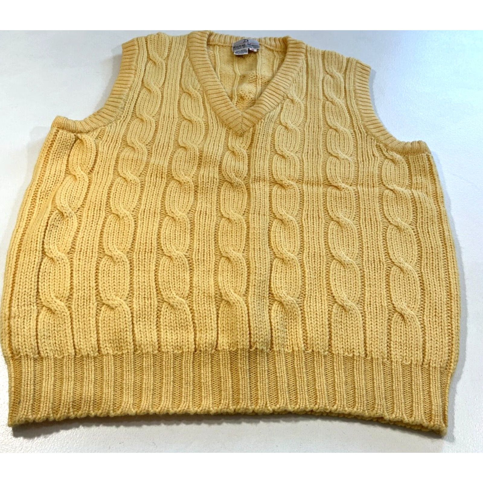 Neiman Marcus VINTAGE Neiman Marcus Men's Sweater Vest Shirt 90s Preppy Yellow Wool Knit Vest Mens M Size US M / EU 48-50 / 2 - 3 Thumbnail