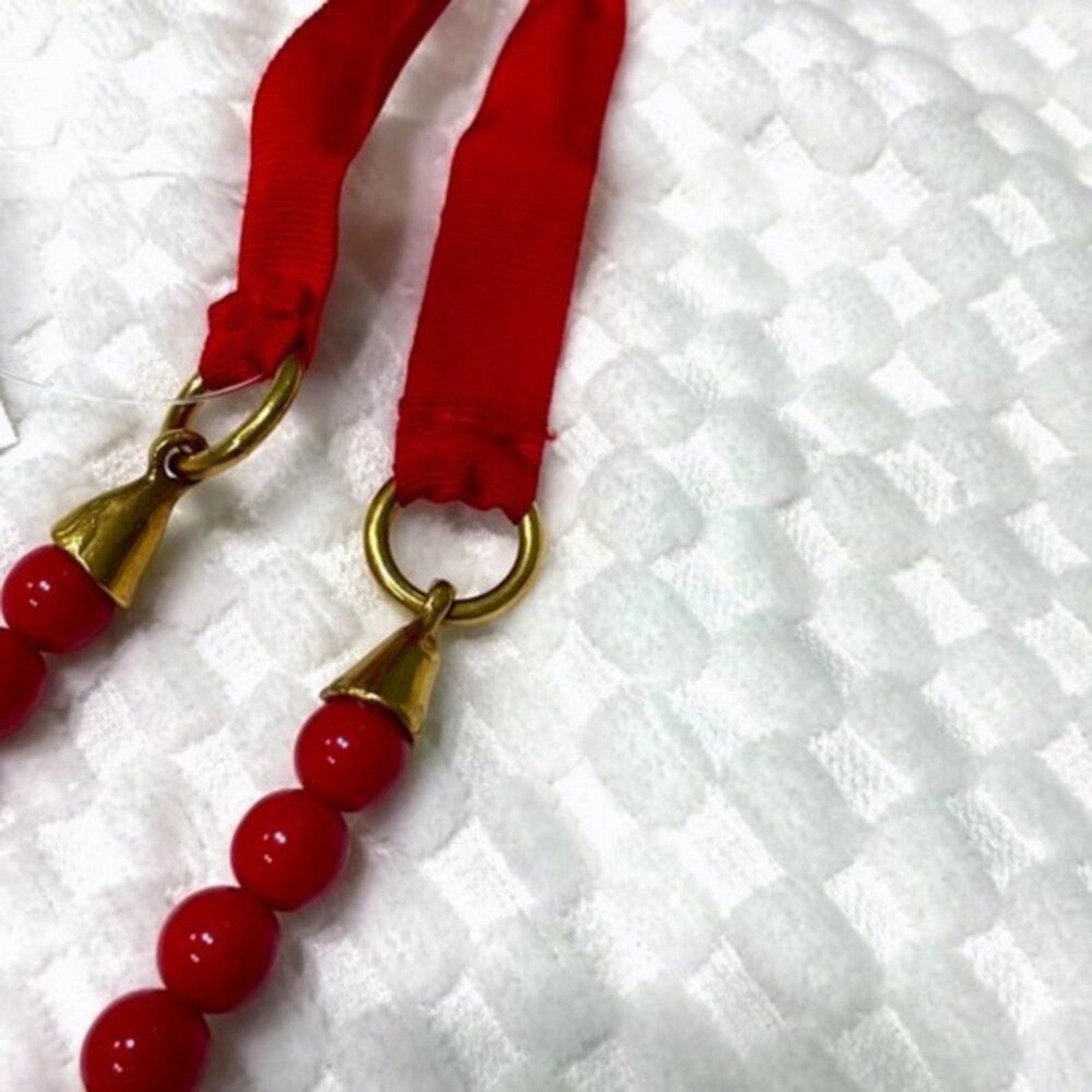 Valentino Valentino red Ribbon Tie Beaded Pendant Necklace Size ONE SIZE - 7 Thumbnail