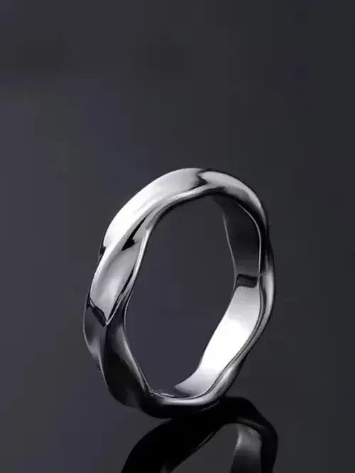 VIBE Streetwear Retro Punk Vintage Minimal Ring Stainless Steel Size ONE SIZE - 2 Thumbnail