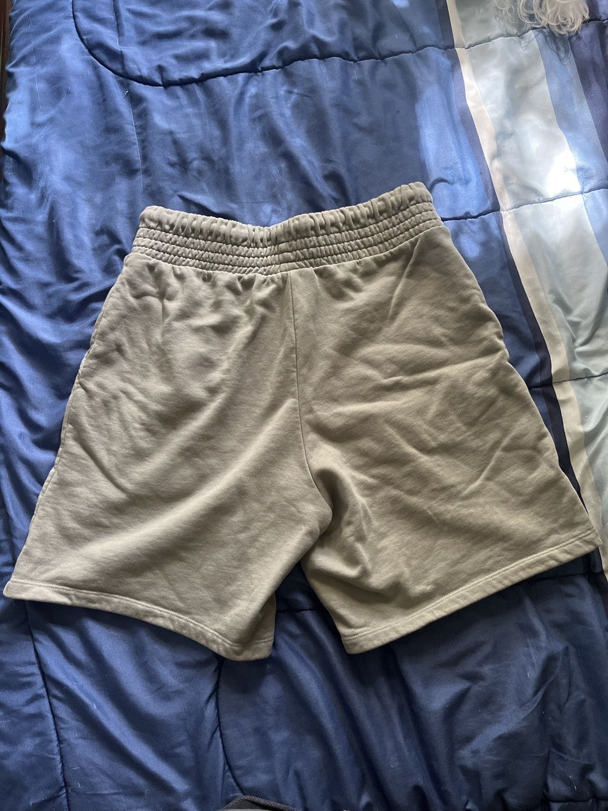 Asos ASOS Grey Sweatshorts Size US 32 / EU 48 - 2 Thumbnail