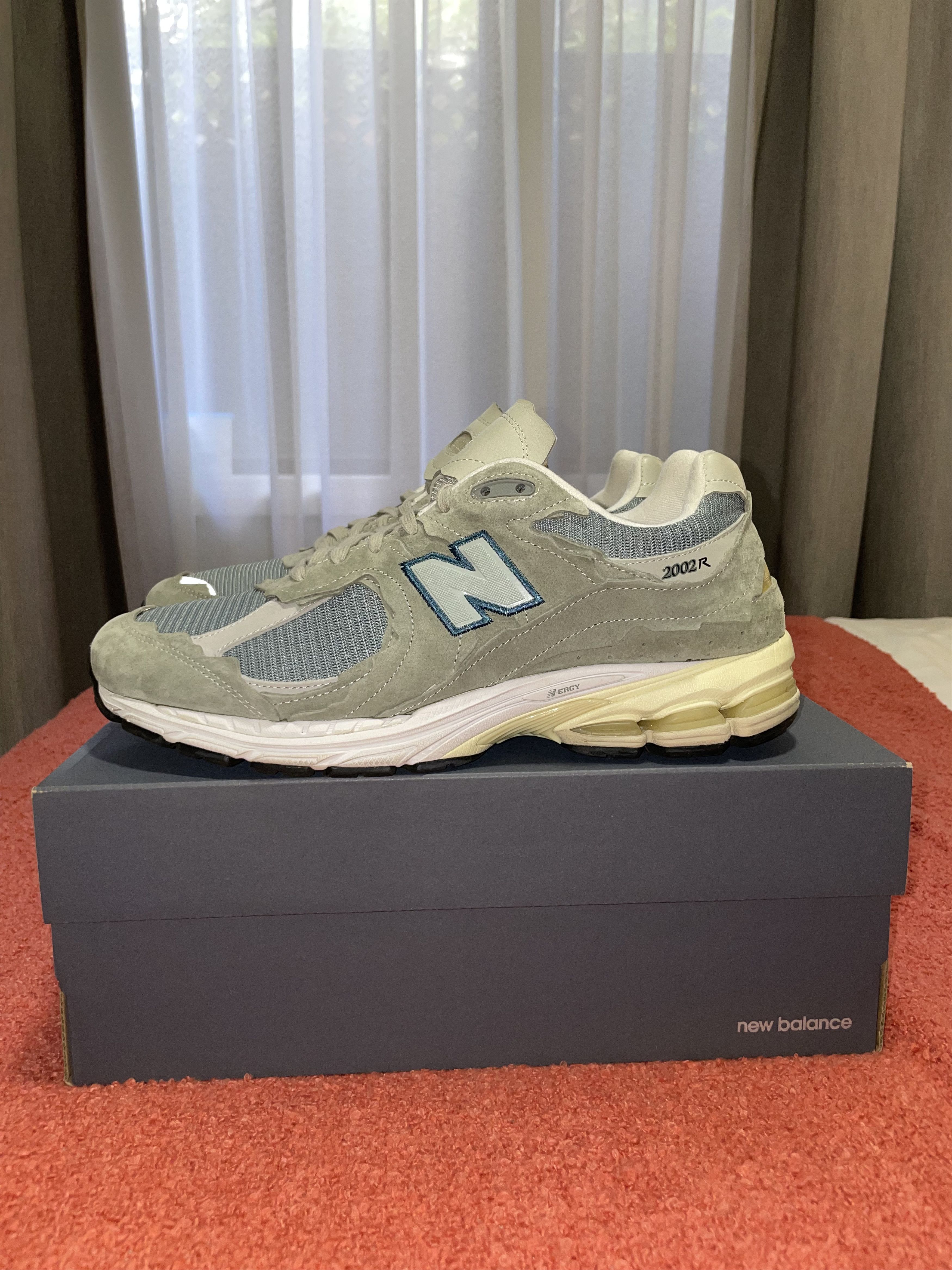 New Balance New Balance 2002R Protection Pack Mirage Grey Size US 11 / EU 44 - 1 Thumbnail