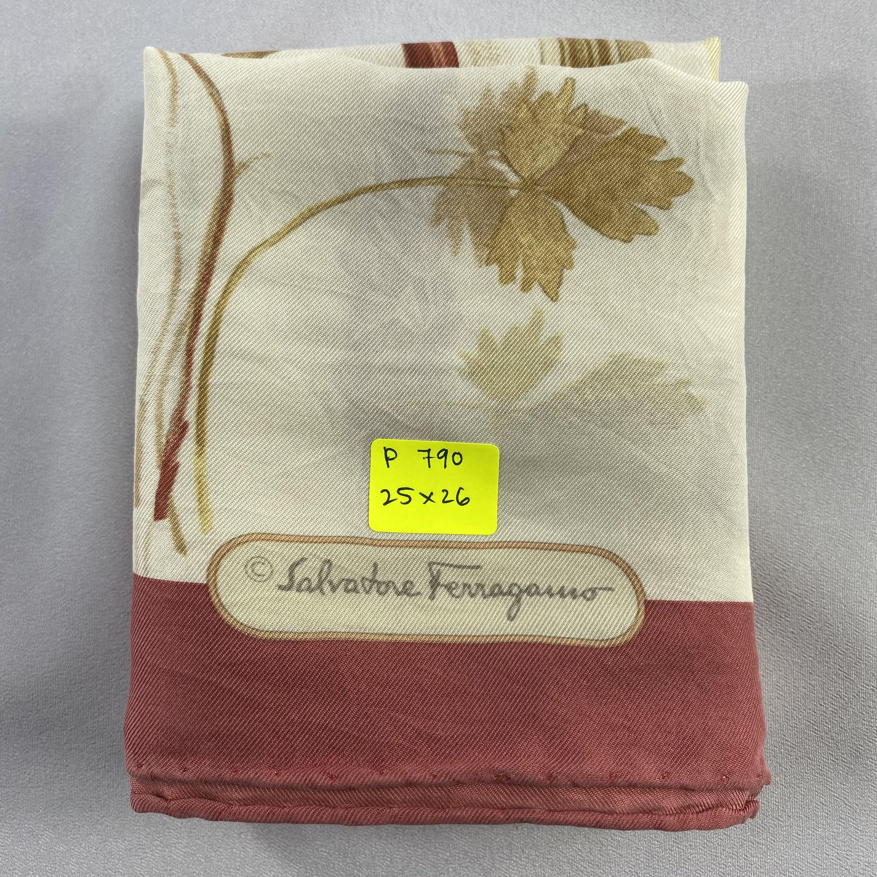 Vintage Salvatore Ferragamo Neckerchief / Handkerchief-P790 Size ONE SIZE - 6 Thumbnail