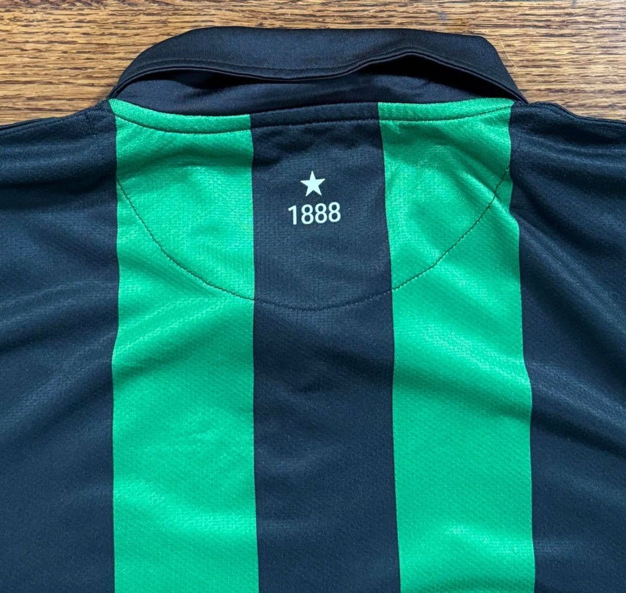 Nike Vintage Nike The Celtic Football Club Carling Jersey Size XL Size US XL / EU 56 / 4 - 4 Thumbnail