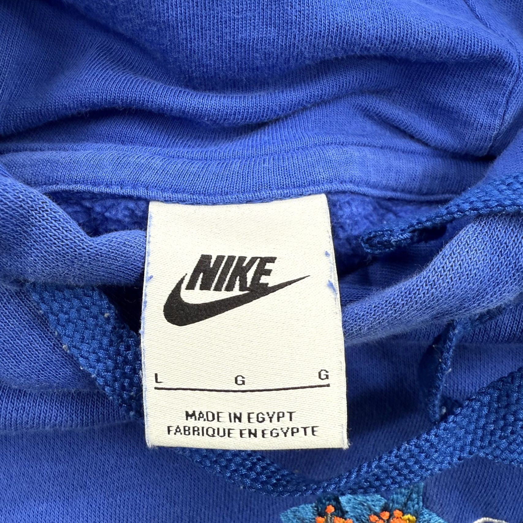 Nike VINTAGE Nike Hoodie Mens Large Blue Floral Swoosh Embroidered Pullover Made In Egypt Size US L / EU 52-54 / 3 - 3 Thumbnail