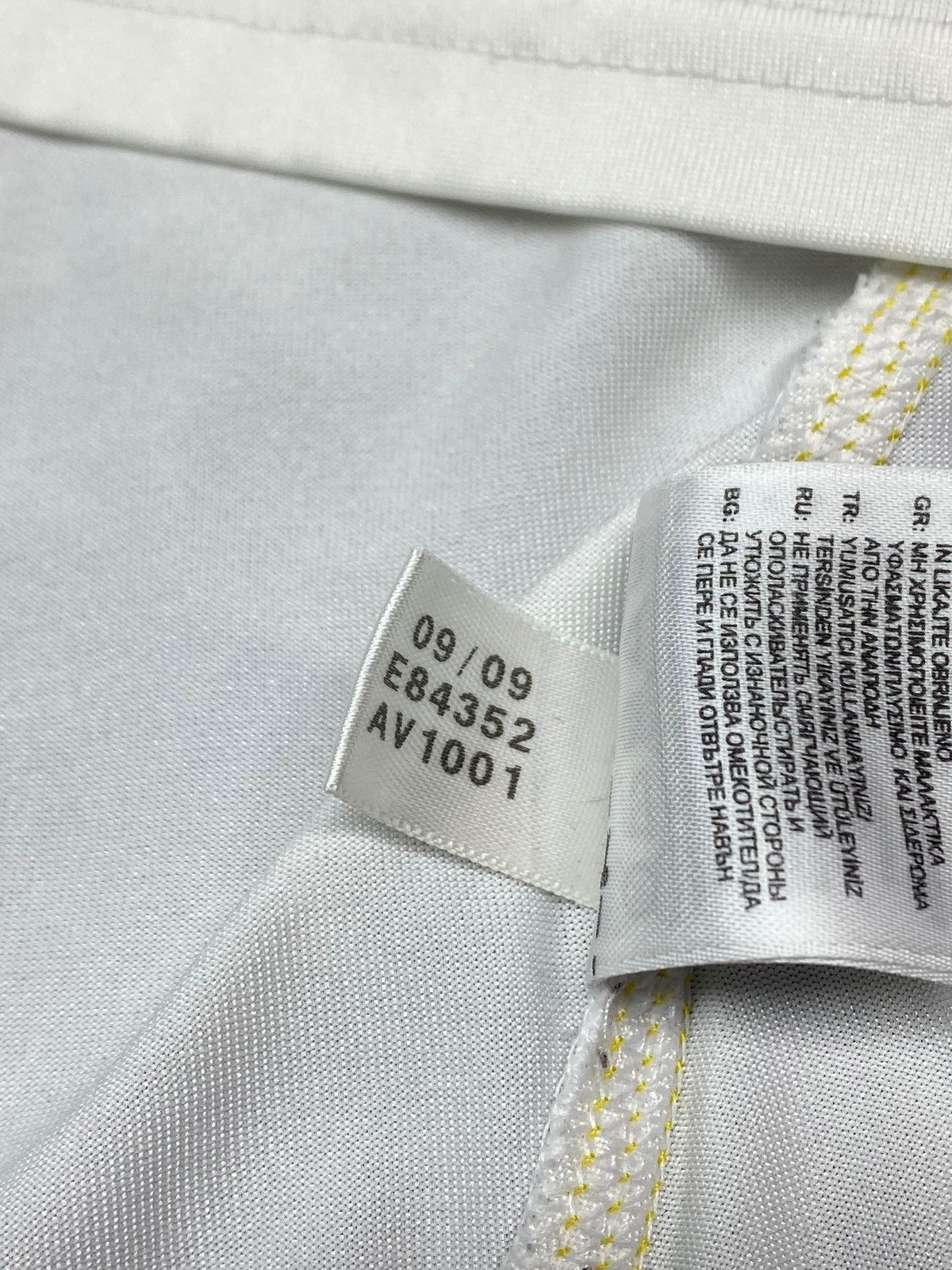 Adidas #9 Ronaldo Real Madrid 2009 Adidas Soccer Jersey Size US M / EU 48-50 / 2 - 25 Thumbnail
