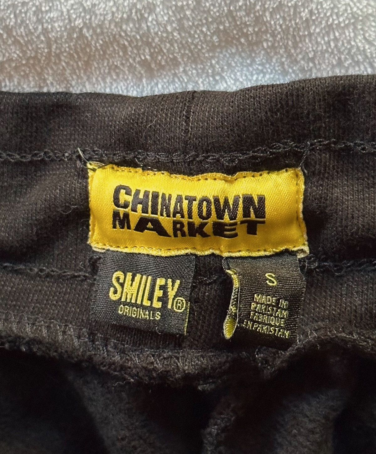 Other Chinatown Market smiley planter sweatshorts Size US 30 / EU 46 - 6 Thumbnail