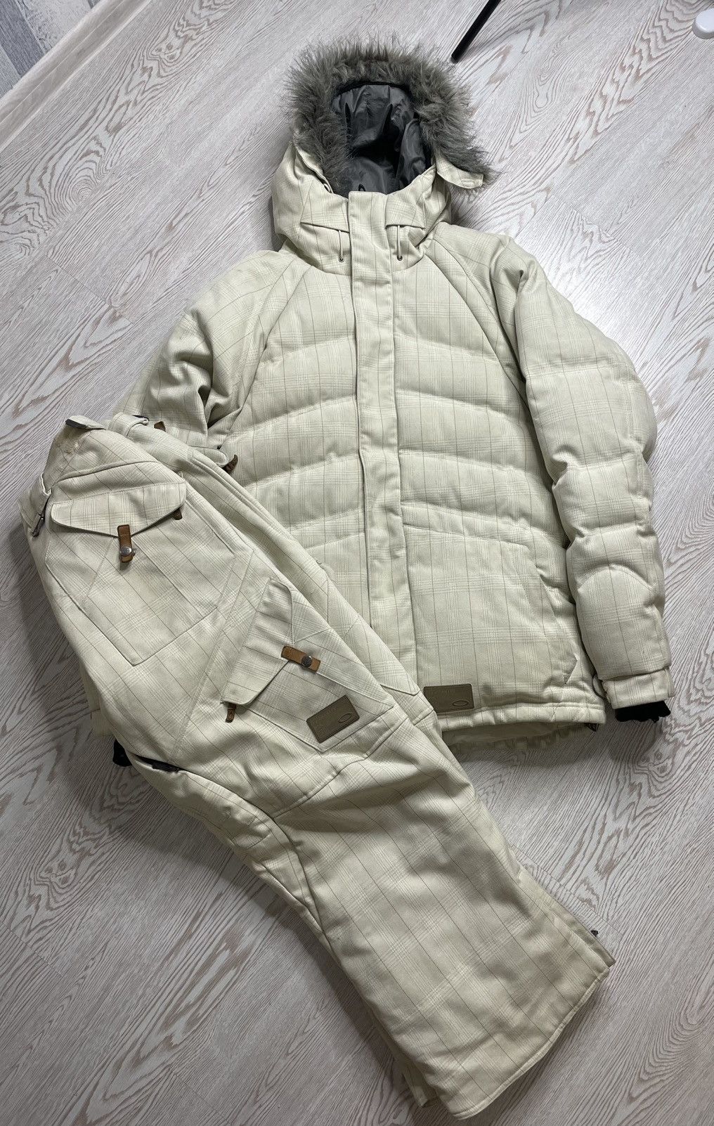 Oakley Vintage Rare Oakley Software Snowboard/Ski suit/set size L Size US L / EU 52-54 / 3 - 4 Thumbnail