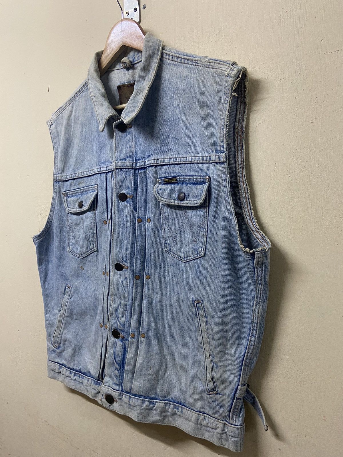 Vintage × Wrangler Vintage Wranglers Distressed Denim Jacket Size US L / EU 52-54 / 3 - 3 Thumbnail