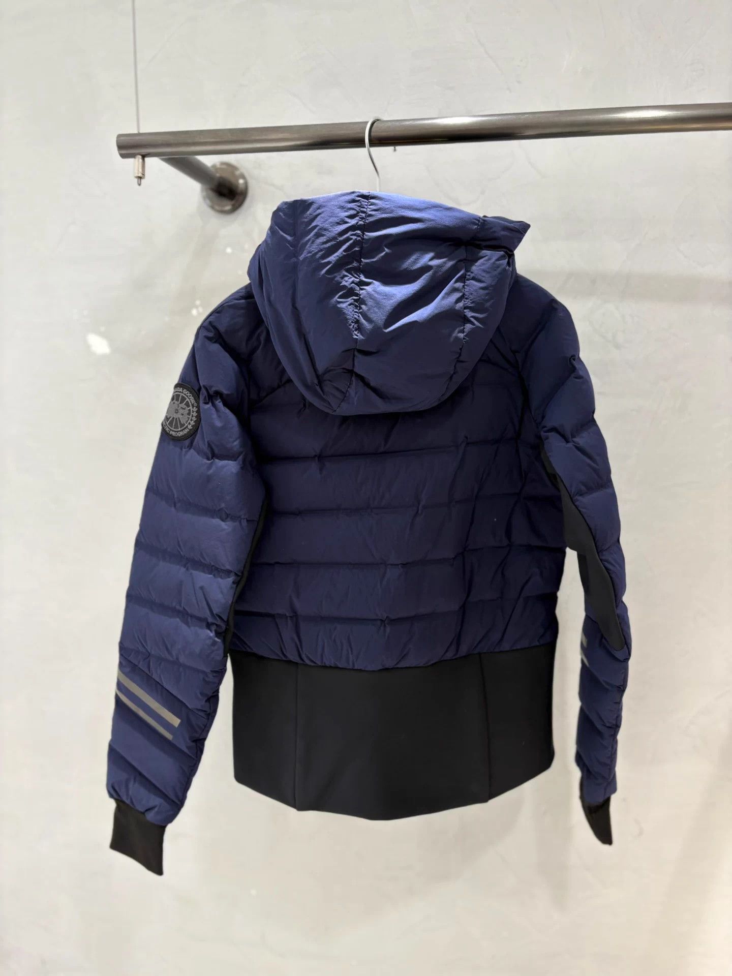 Canada Goose Canada Goose Navy Blue Light Hooded Puffer S 99 New Size S / US 4 / IT 40 - 4 Thumbnail