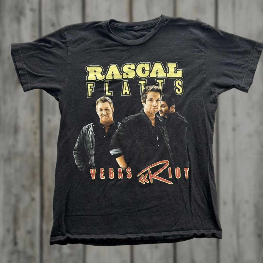 Vintage Rascal Flatts Shirt Mens Medium Black Vegas Riot 2015 Concert Tour Country Band Crew Neck Short Sleeve Graphic Print Back Dates Size US M / EU 48-50 / 2 - 1 Thumbnail