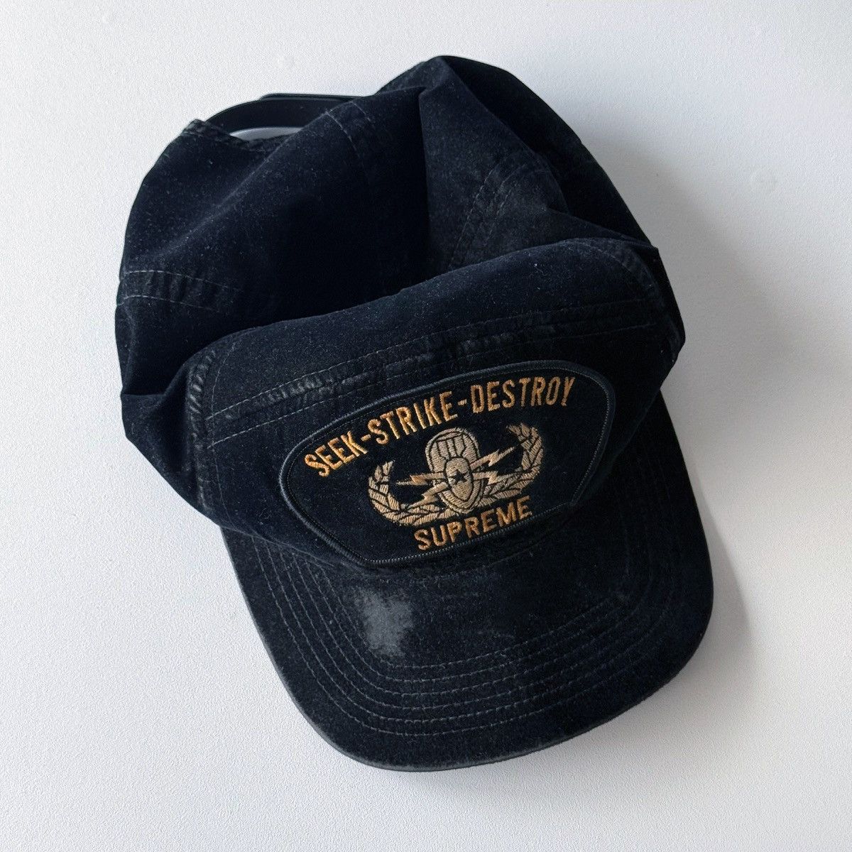 Supreme FW09 Supreme Seek & Destroy Velvet Hat Size ONE SIZE - 7 Thumbnail