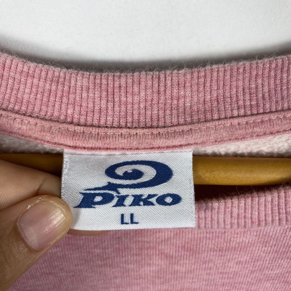 Vintage Vintage 00's PIKO Embroidery Logo Surf Ladies Crewneck Size US L / EU 52-54 / 3 - 6 Thumbnail