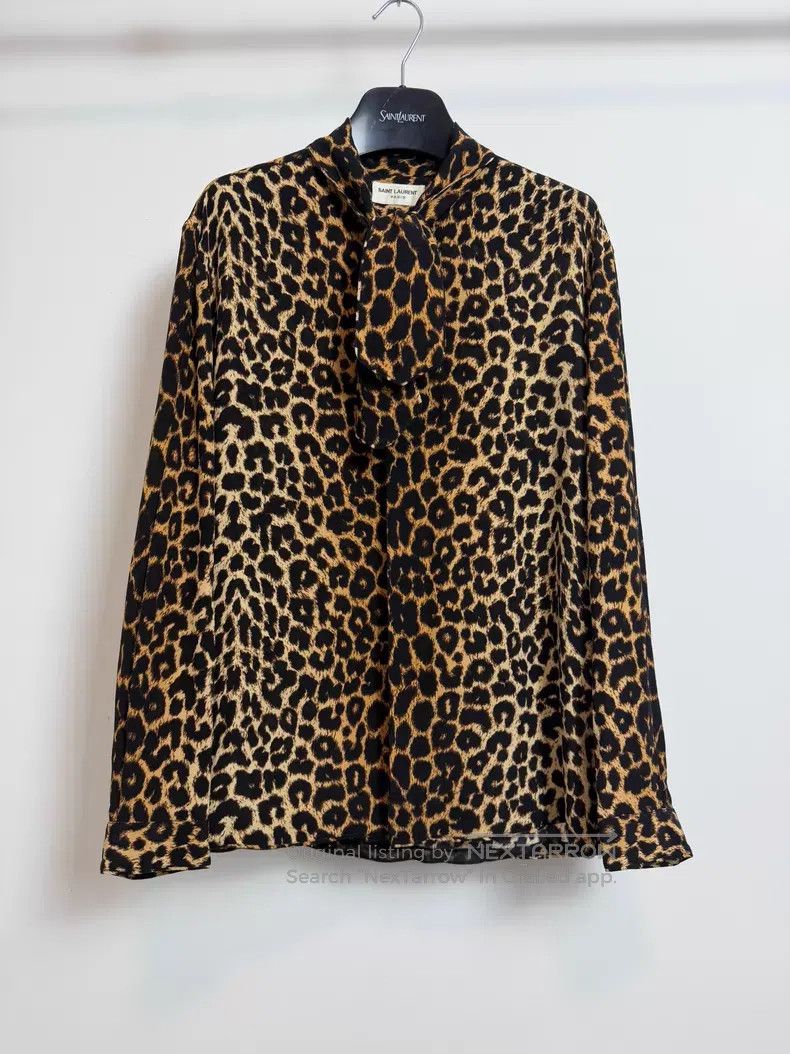 Saint Laurent Paris Saint Laurent Paris size 39 Silk Caramel Leopard Print Bow Size US S / EU 44-46 / 1 - 1 Thumbnail