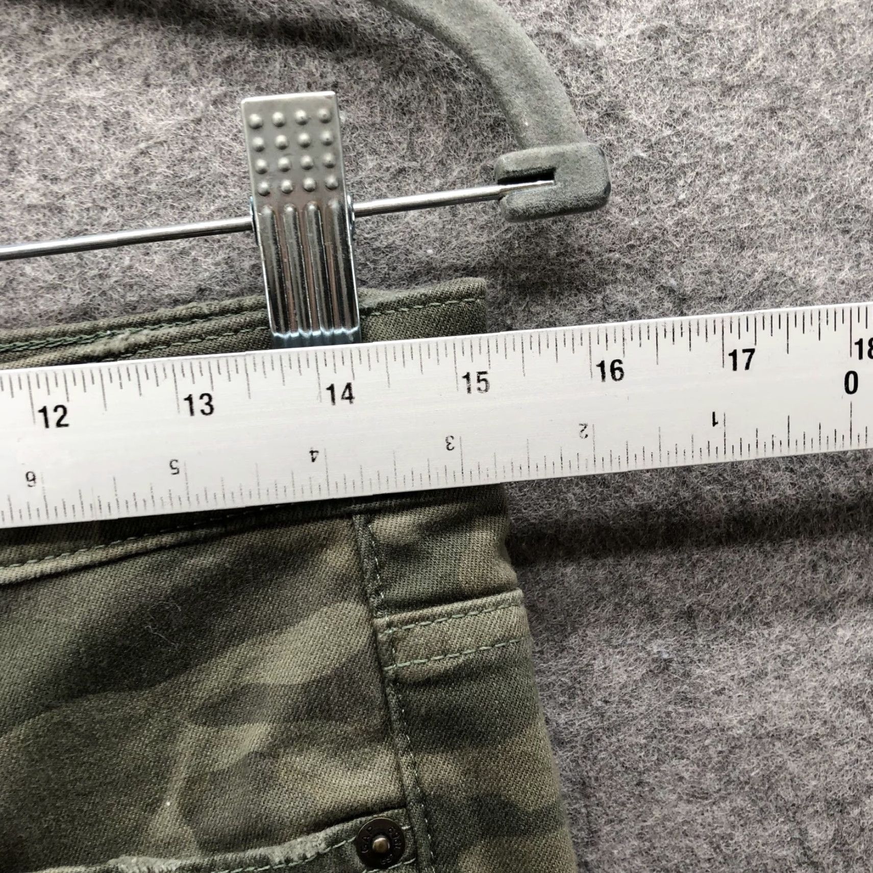 Gap VINTAGE Gap True Skinny Camo Print Jeans Womens 8 / 29 Army Green Ankle High Rise Size 30" / US 8 / IT 44 - 7 Thumbnail